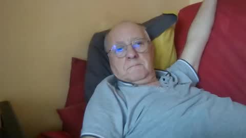 Snapshot of matricule4246 chatting on January 30, 1:21 pm joyaam79 online show from January 30, 1:21 pm