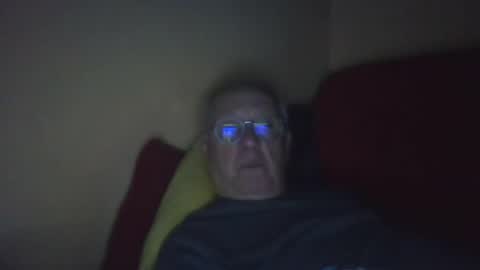 Snapshot of matricule4246 chatting on February 15, 8:11 pm joyaam79 online show from February 15, 8:11 pm