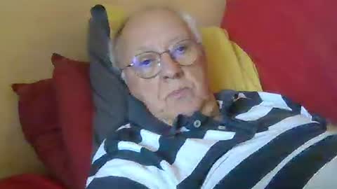 Snapshot of matricule4246 chatting on October 31, 9:43 am joyaam79 online show from October 31, 9:43 am