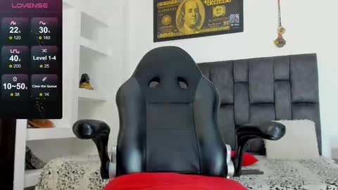 matt rodriguez92 online show from February 12, 4:33 pm