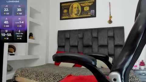 matt rodriguez92 online show from March 1, 4:00 pm