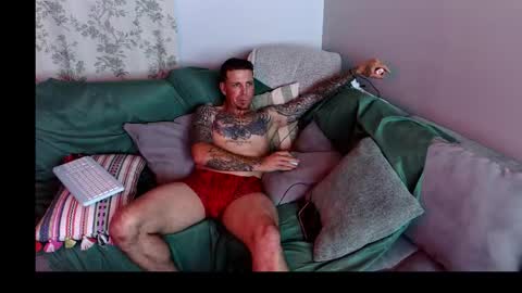 MattMurda online show from April 21, 6:31 am