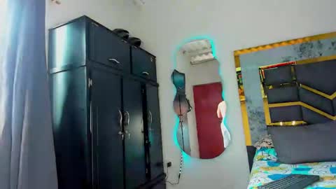 Snapshot of mattdevon chatting on November 13, 7:35 pm Matt online show from November 13, 7:35 pm