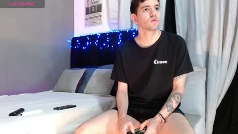 ---Matteo--- online show from November 30, 8:51 am