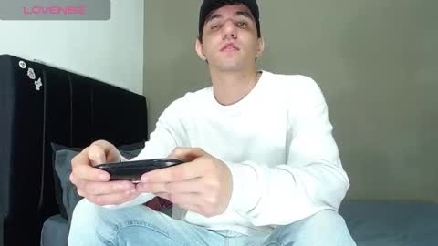 ---Matteo--- online show from February 19, 2:07 am