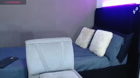 ---Matteo--- online show from April 22, 3:42 am