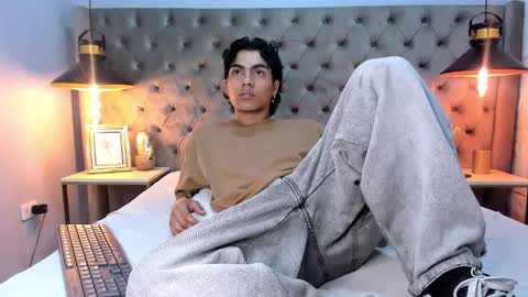 Snapshot of mattfiore chatting on November 13, 11:42 am mattfiore online show from November 13, 11:42 am