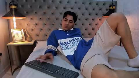 Snapshot of mattfiore chatting on November 26, 12:06 pm mattfiore online show from November 26, 12:06 pm