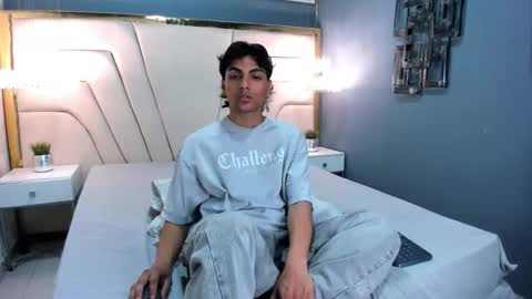 Snapshot of mattfiore chatting on December 3, 11:52 am mattfiore online show from December 3, 11:52 am