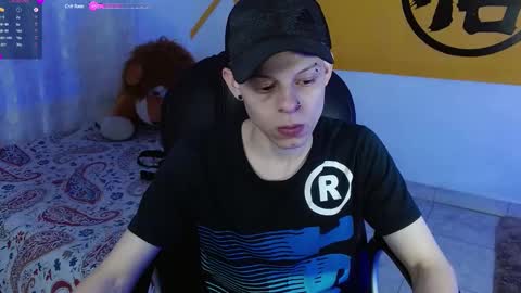 Snapshot of matthewboy_ chatting on December 3, 6:04 am MatthewBoy online show from December 3, 6:04 am