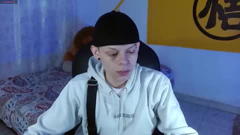 Snapshot of matthewboy_ chatting on December 10, 6:22 am MatthewBoy online show from December 10, 6:22 am