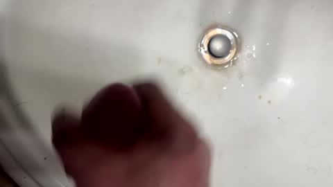 matthewcrume online show from April 8, 12:21 am