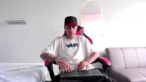 Matthew online show from December 4, 5:21 pm