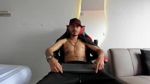 Matthew online show from January 5, 9:07 pm