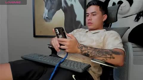 Snapshot of mattiwsmorris_ chatting on September 13, 3:23 pm mattiwsmorris_ online show from September 13, 3:23 pm