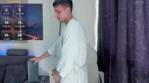 mattsaill_ online show from September 17, 1:35 pm