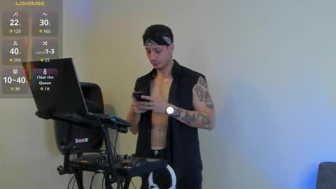 mattsaill_ online show from September 19, 2:02 am