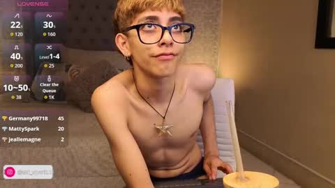 matty_spark online show from October 3, 1:19 pm