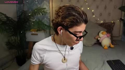 matty_spark online show from February 9, 1:37 pm