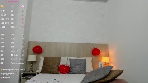 Snapshot of mature_vayolet chatting on February 27, 4:31 am Vayolet Castro online show from February 27, 4:31 am