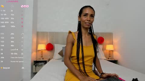 Snapshot of mature_vayolet chatting on March 4, 7:32 pm Vayolet Castro online show from March 4, 7:32 pm