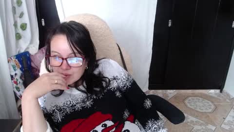 Sonia online show from December 17, 7:59 pm