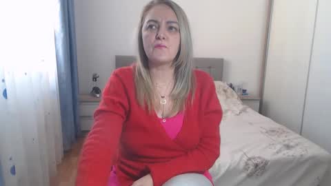 Snapshot of maturediana chatting on February 25, 10:26 am maturediana online show from February 25, 10:26 am