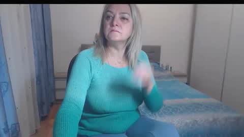 Snapshot of maturediana chatting on October 6, 1:03 am maturediana online show from October 6, 1:03 am