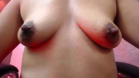 Snapshot of maturepure_ chatting on October 25, 12:29 am maturepure_ online show from October 25, 12:29 am