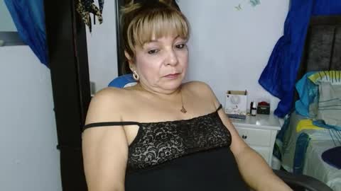 Snapshot of maturetigress4c chatting on October 27, 8:13 pm Cecilia online show from October 27, 8:13 pm