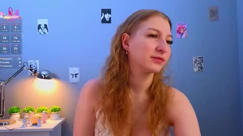 Snapshot of maureencoombs chatting on November 21, 4:11 am maureencoombs online show from November 21, 4:11 am