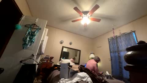 Snapshot of maurice1922 chatting on March 5, 10:54 pm maurice1922 online show from March 5, 10:54 pm