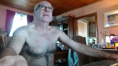 Snapshot of mauriceandre chatting on January 28, 2:31 pm Maurice online show from January 28, 2:31 pm