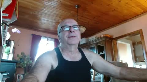 Snapshot of mauriceandre chatting on March 10, 1:21 pm Maurice online show from March 10, 1:21 pm