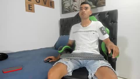 MAURICIO online show from March 3, 2:07 am