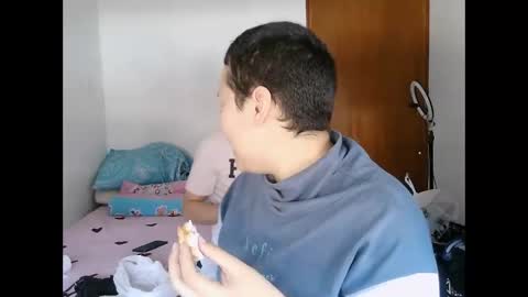 mauroluxandra online show from January 8, 8:33 pm