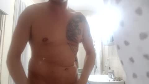 Snapshot of maury311278 chatting on February 10, 7:28 pm Marcellobausola s k i -p e online show from February 10, 7:28 pm