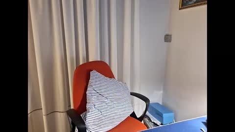 Snapshot of maury311278 chatting on December 14, 10:14 pm Marcellobausola s k i -p e online show from December 14, 10:14 pm