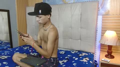 maverickhotson303av online show from December 2, 4:51 am