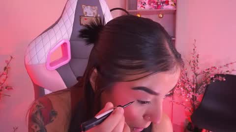 Mavi online show from February 6, 7:50 pm