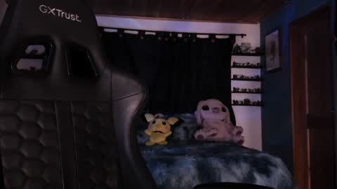 Hilary online show from December 11, 1:58 am