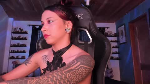 Hilary online show from January 22, 11:10 pm