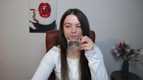 Snapshot of mavkacute chatting on November 4, 7:13 pm MavkaCute online show from November 4, 7:13 pm