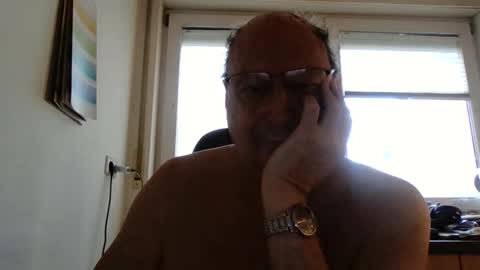 maw2001 online show from November 3, 6:58 am