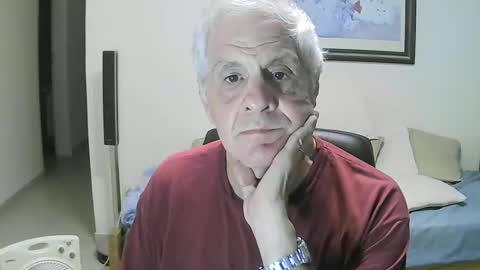 Snapshot of max_2017 chatting on November 28, 3:20 am max_2017 online show from November 28, 3:20 am