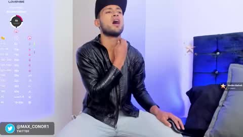 Snapshot of max_conor_ chatting on October 24, 2:02 pm Max Conor online show from October 24, 2:02 pm