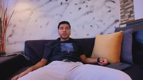 Max Hornye online show from April 17, 7:06 pm