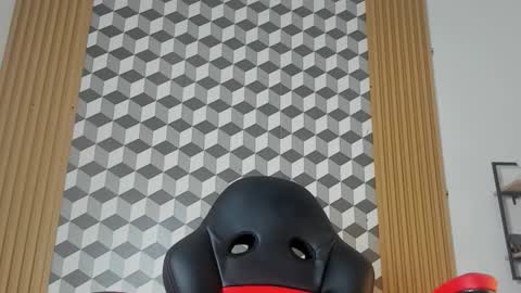 max_jowel online show from November 17, 2:06 am