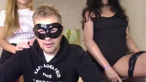 Snapshot of max_mila_888 chatting on October 27, 8:40 am Max Aliya online show from October 27, 8:40 am