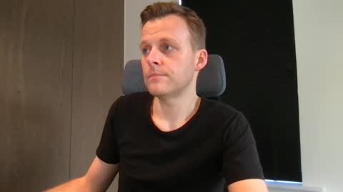 Max take off clothes online show from February 21, 7:56 am